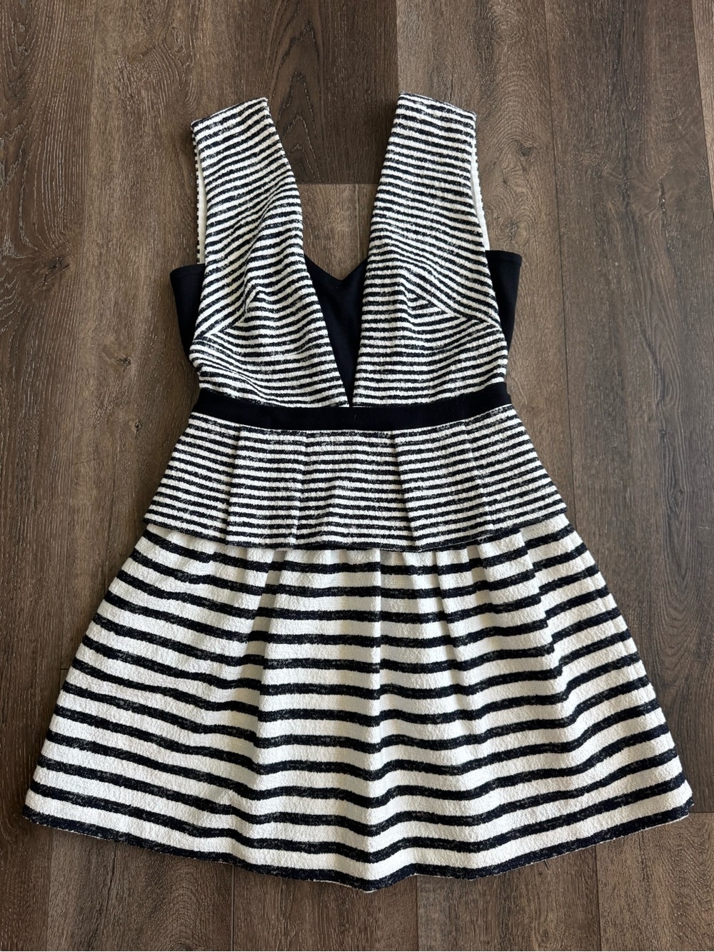 BCBG Women’s Black & White Striped Peplum Dress Size 6